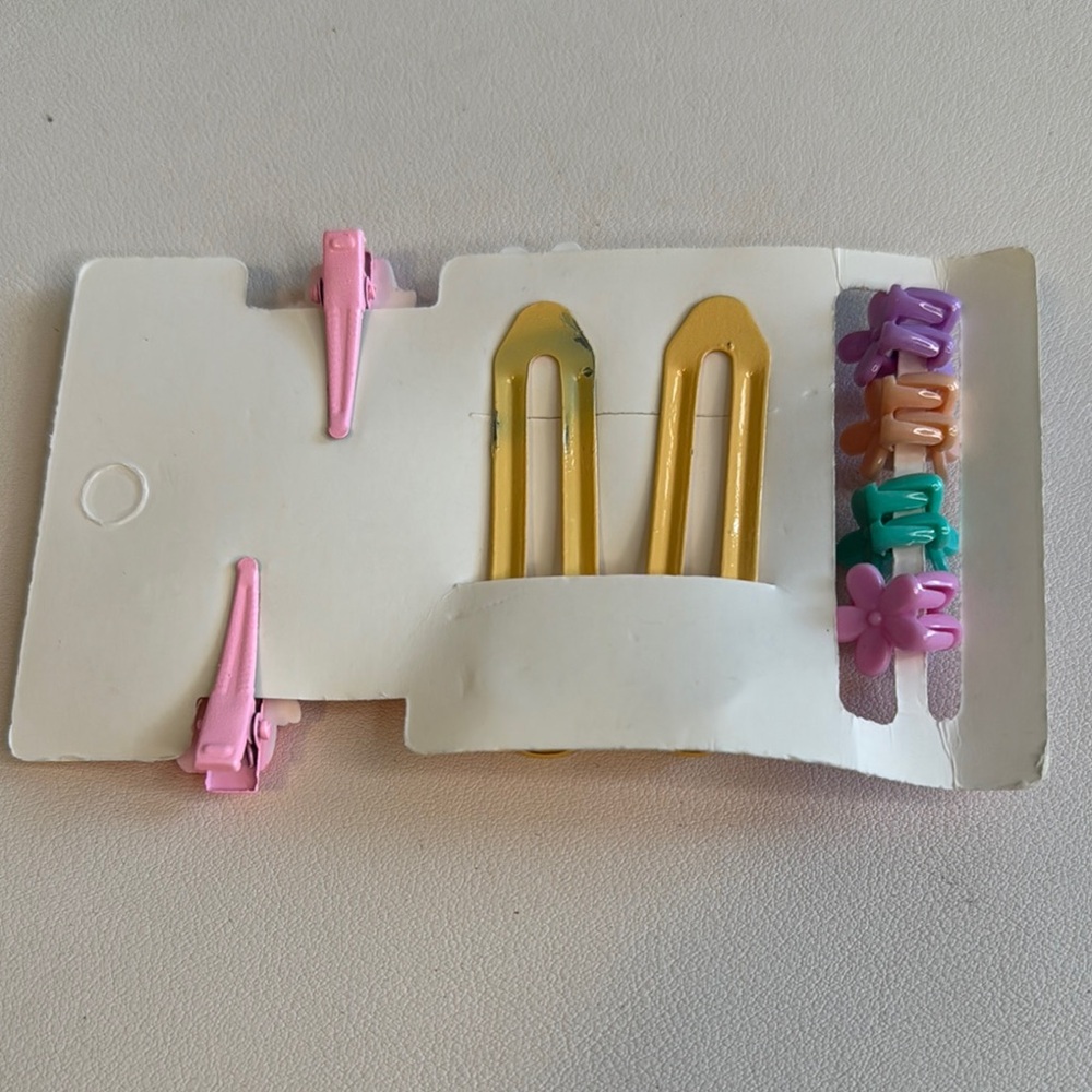 LABUBU Pink and Yellow Hair Clip Set - Picture 2 of 2